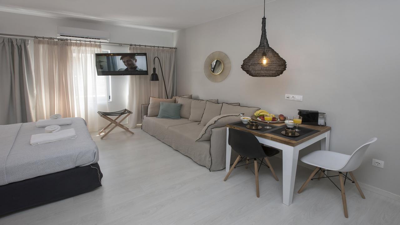 Ermou Stylish Suites By Ghh Athena Bagian luar foto