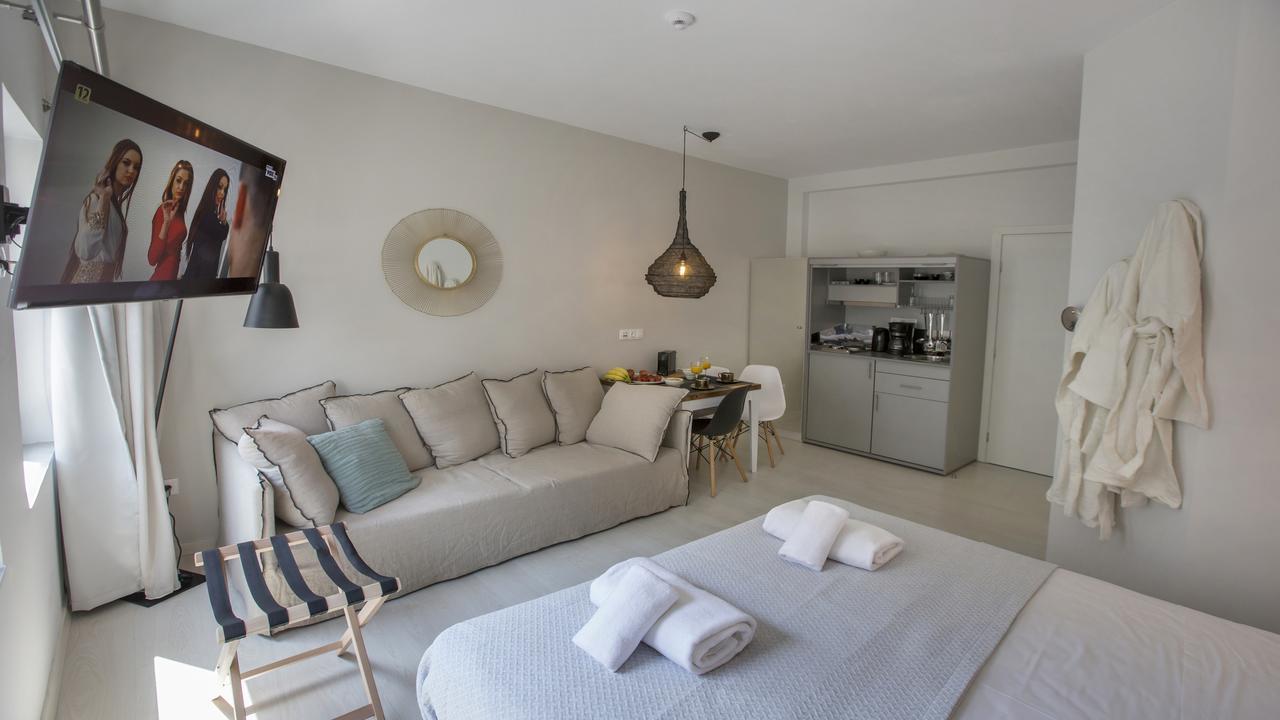 Ermou Stylish Suites By Ghh Athena Bagian luar foto
